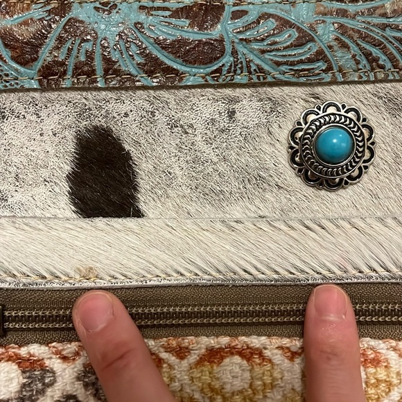 Myra Bag Chic Indie Crossbody - Picture 4 of 13